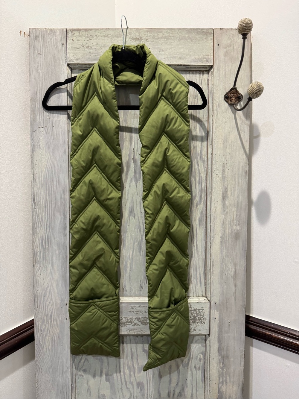 EDDIE BAUER PREMIUM GOOSE DOWN PUFFER SCARF – ONE SIZE – GREEN – QUILTED – 74"